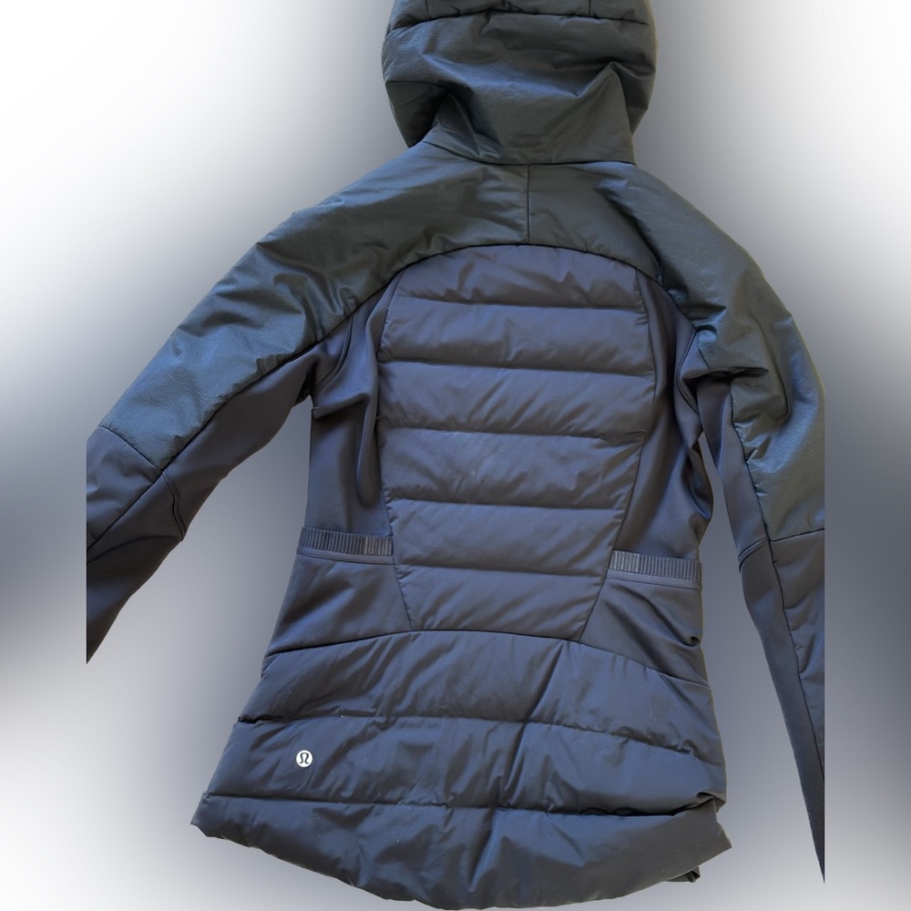 Lululemon Fitted Jacket. Size 4. - image 3